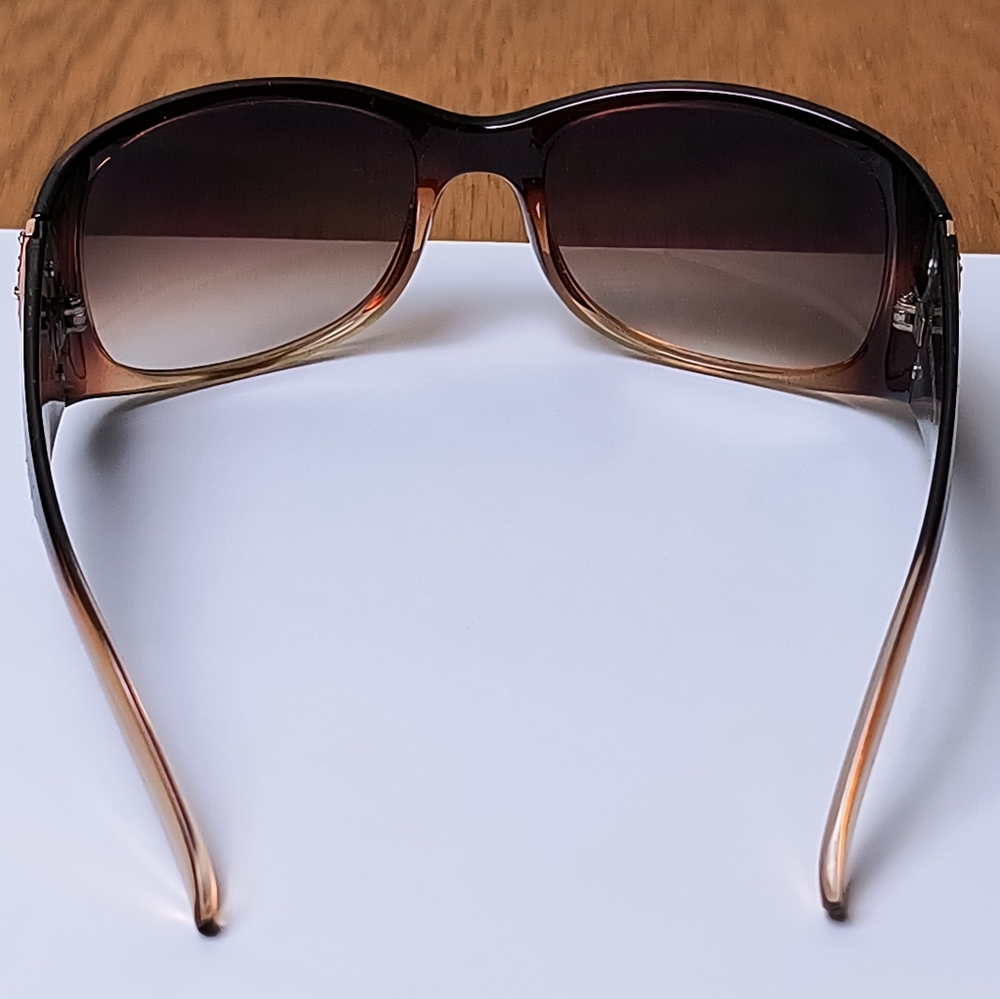 Steve Madden Brown Gradient Sunglasses - Picture 3 of 8